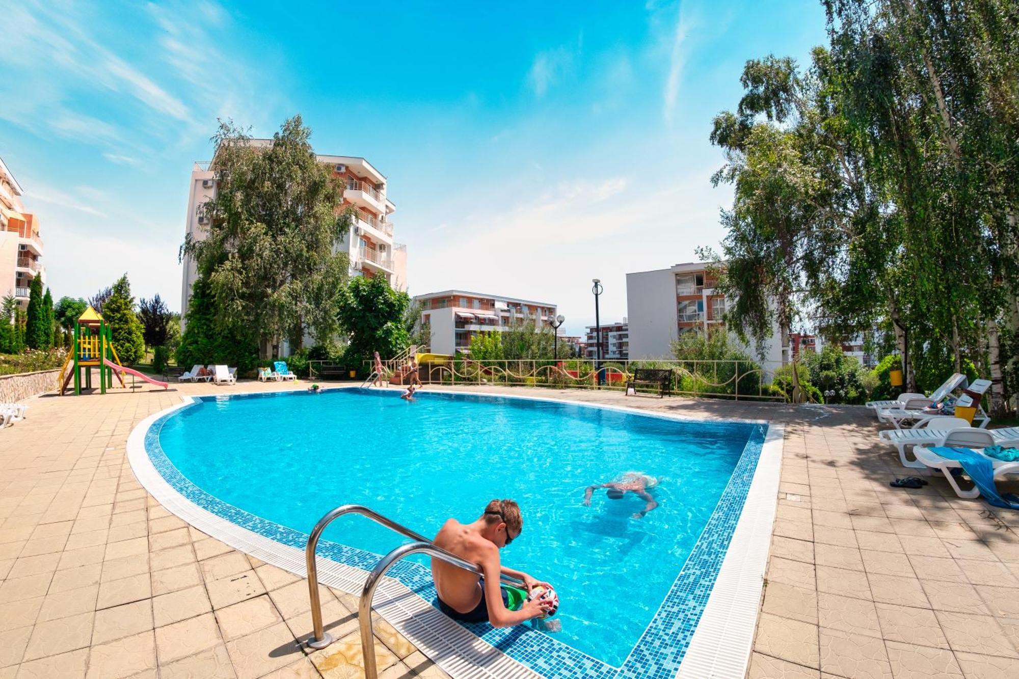 Crown Fort Club Sveti Vlas Buitenkant foto