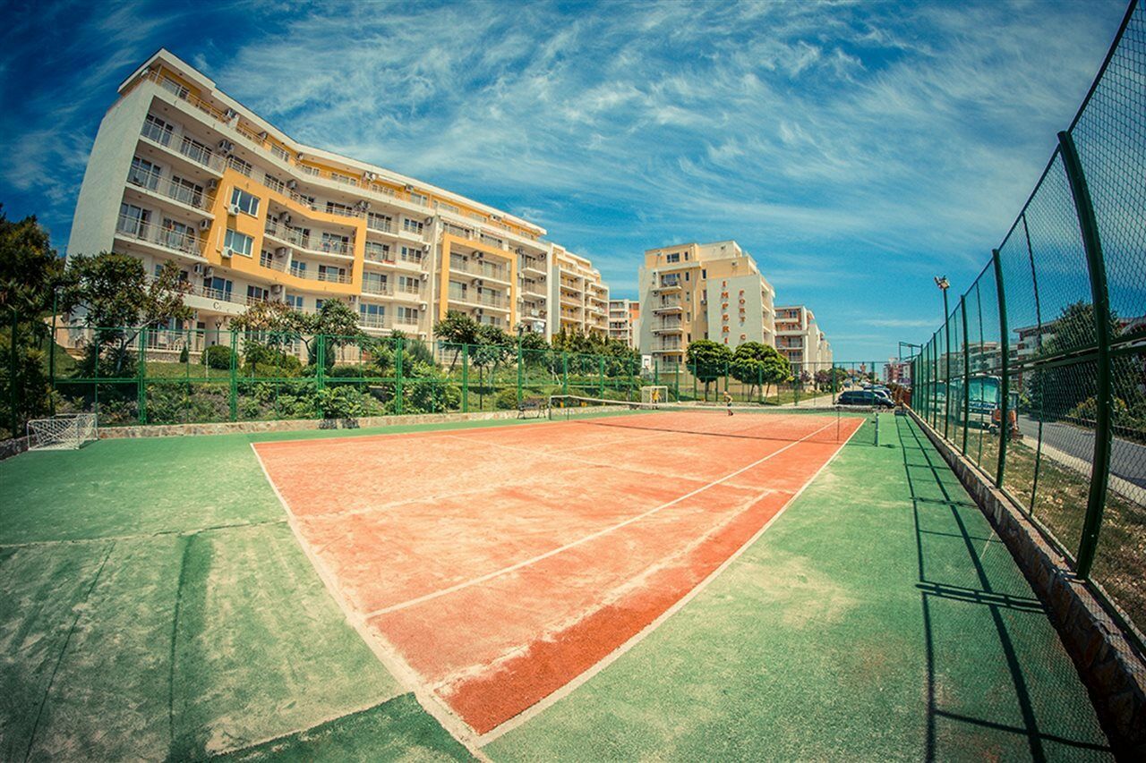 Crown Fort Club Sveti Vlas Buitenkant foto